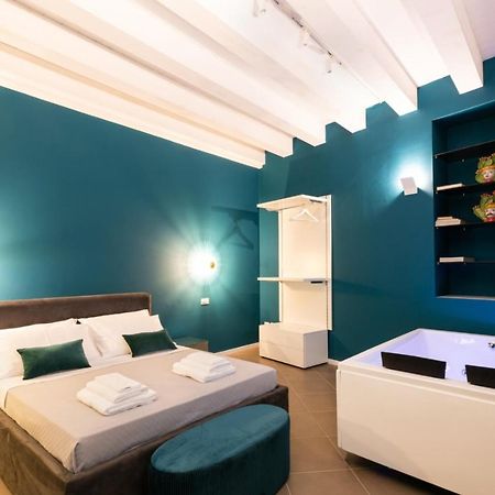 Carlo Suite Apartments Con Vasca Idromassaggio Palerme Extérieur photo
